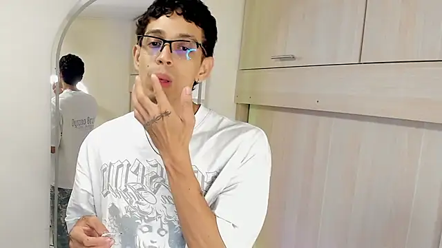 Webkamerová show Mheysam_Youngerx