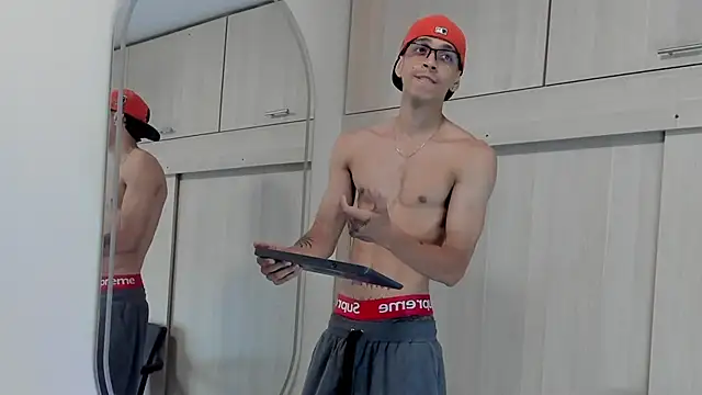 Mheysam_Youngerx Webcam-Show