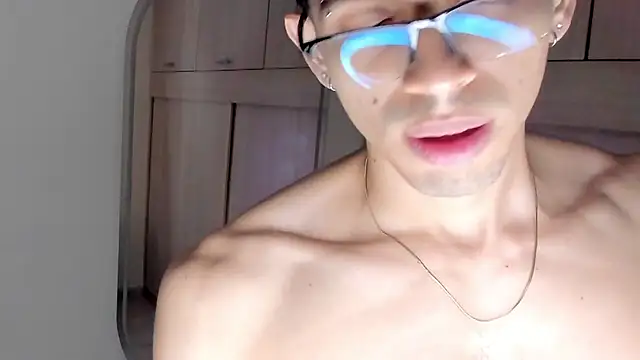 Show modela Mheysam_Youngerx na web-kameri