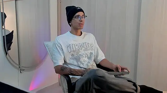 Mheysam_Youngerx webcam show