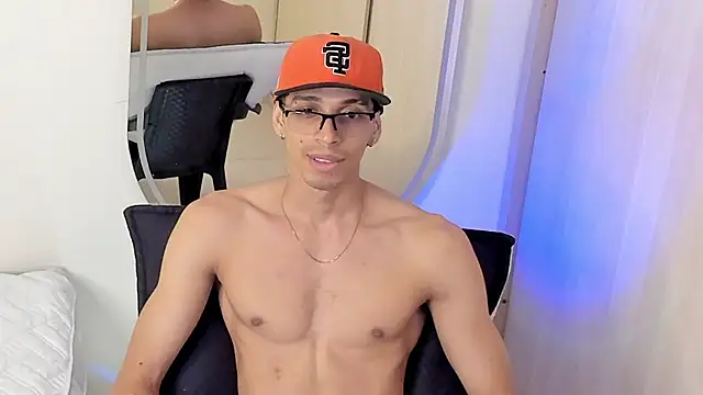 Show modela Mheysam_Youngerx na web-kameri