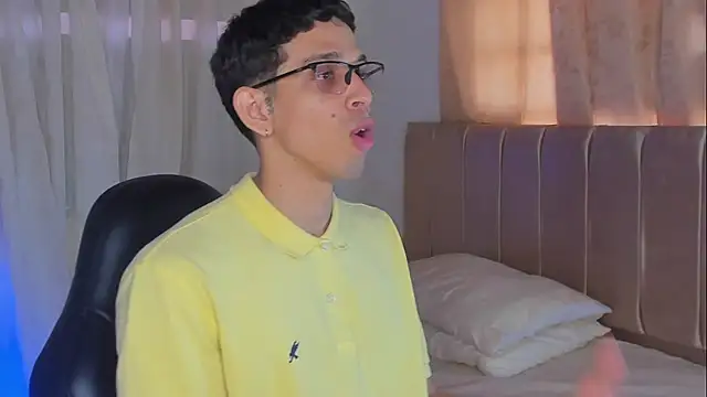Mheysam_Youngerx's Webcam Show