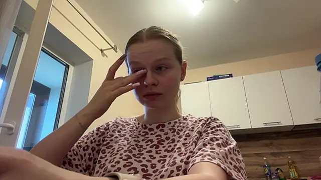 TasiaRibao Show in webcam