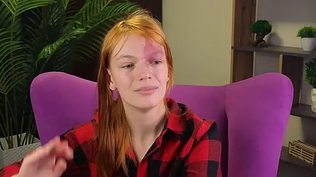 ConstanceDzaman Webbikameraesitys