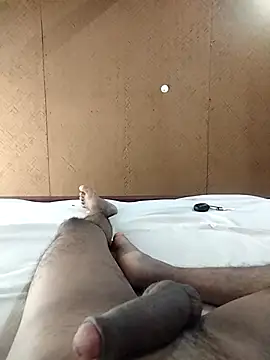 Show modela Virgineguy123 na web-kameri