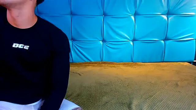 Hott_Bunny 在線直播表演