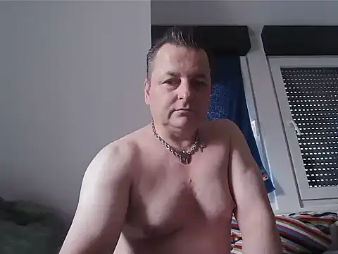 boy0230M: διαδικτυακό σόου στην κάμερα