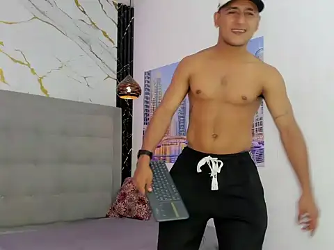 Show modela iron_king7 na web-kameri