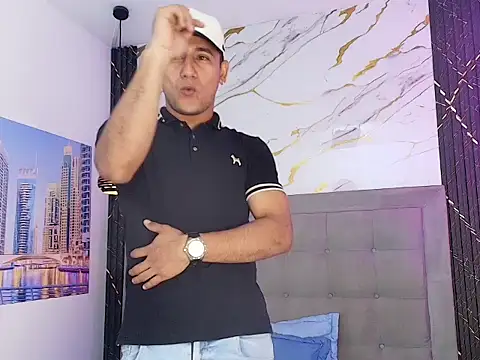 iron_king7: διαδικτυακό σόου στην κάμερα