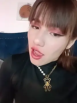 _Luna_Blooms' Live XXX Chat