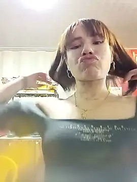 Živý XXX chat _Luna_Blooms