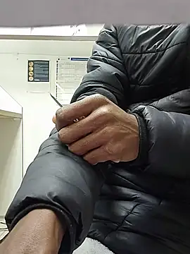 THATHAIRYTALLDUDE – webcam-show