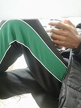 THATHAIRYTALLDUDE's Live XXX Chat