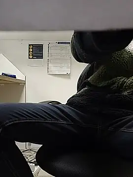 THATHAIRYTALLDUDE Webcam-Show
