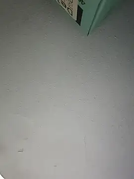 THATHAIRYTALLDUDE webcam show