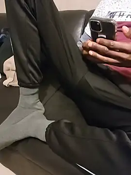 THATHAIRYTALLDUDE webcam show