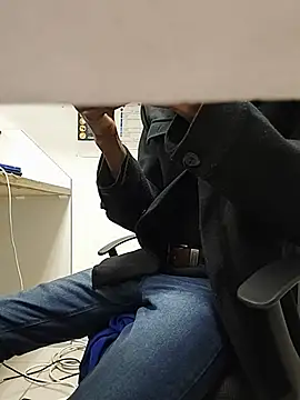 THATHAIRYTALLDUDE Pertunjukan Webcam