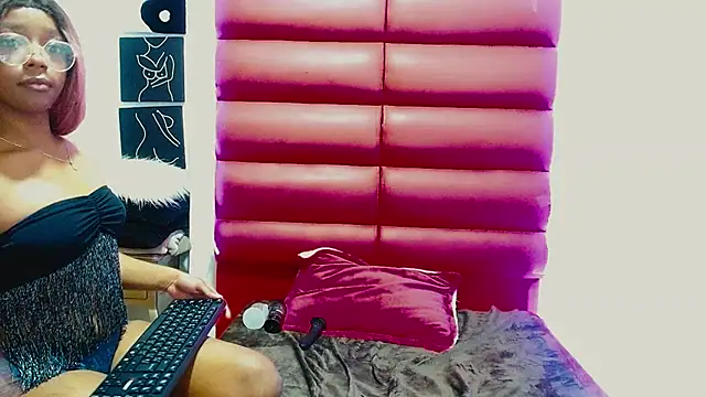 SamantaWhest's Webcam Show