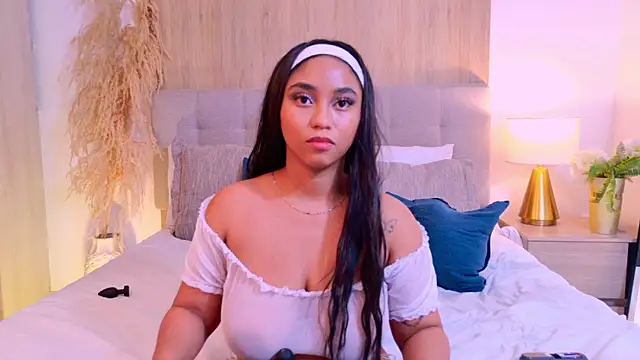 RoseAndDominic's Live XXX Chat