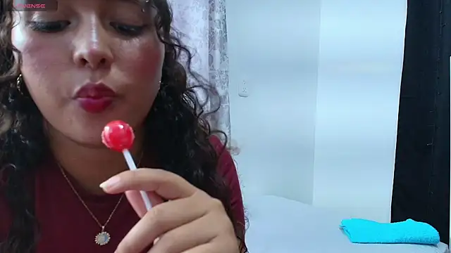 Chat XXX ao vivo de Nicoll_start
