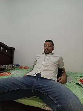 Cris_LaCobra_のウェブカメラショー