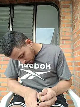 Cris_LaCobra_ Show in webcam
