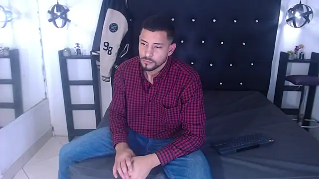 Cris_LaCobra_ Шоу с уебкамера