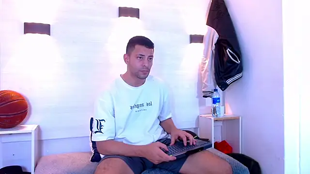 Cris_LaCobra_n Webbikameraesitys