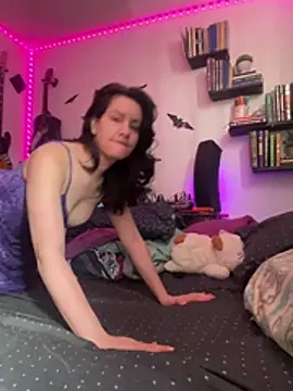 DiviNina Chat XXX live