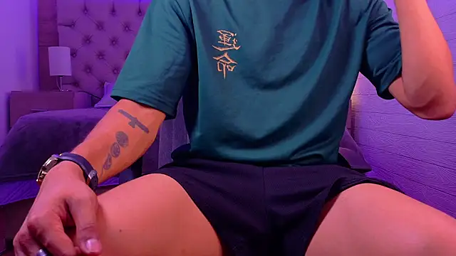 LiamDeeps Show in webcam