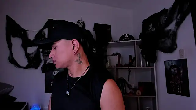 Show modela LiamDeeps na web-kameri