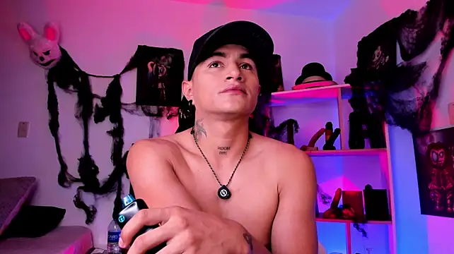 LiamDeeps Show in webcam