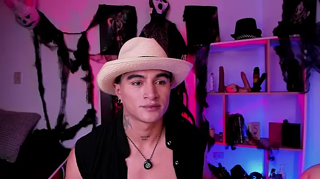 Show modela LiamDeeps na web-kameri