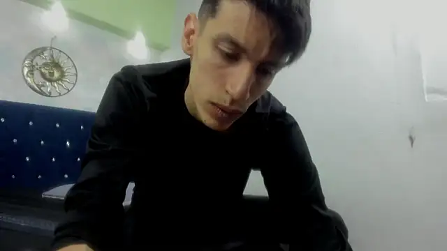 Pokazy przed kamerką – Brando_salvatore