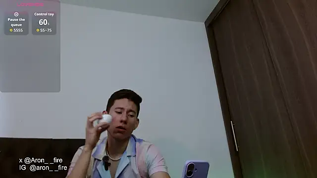 aron__fire 在線直播表演