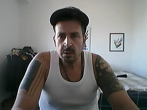 DaddyCloudLatin webkamerás műsora