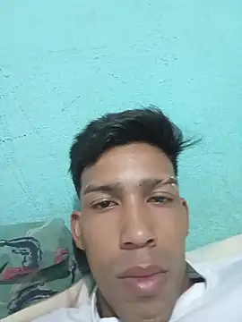 hotcesar69's Webcam Show