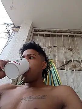 hotcesar69 webcam show