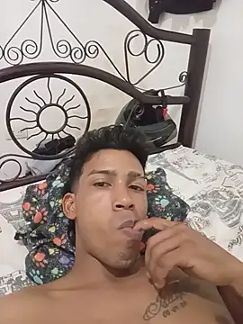 hotcesar69 Webcam show