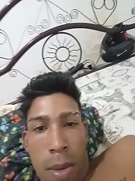 hotcesar69 webcam show