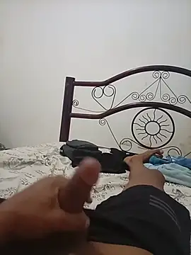 hotcesar69 Webcam-Show