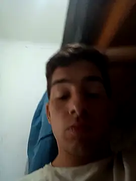 jhonluck2 Show in webcam