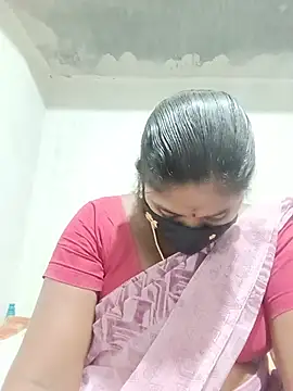 Tamil-Nandhini Adlı Modelin Web Kamerası Şovu