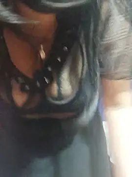 Show de Cute_Jaanvii na webcam