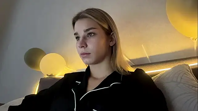 PickmeGirl webcam show