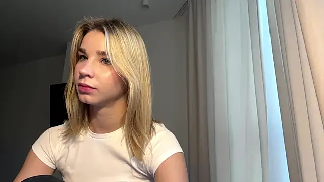 Show modela PickmeGirl na web-kameri