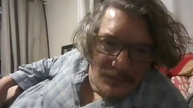 riffraff69: διαδικτυακό σόου στην κάμερα