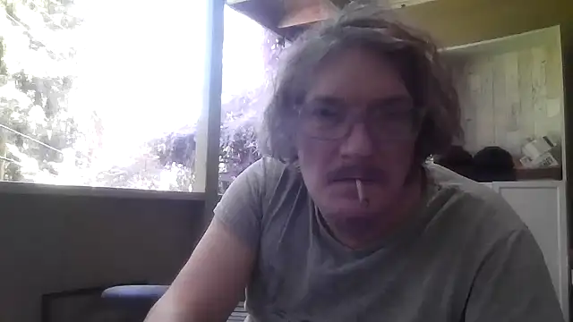 riffraff69 Show in webcam