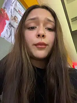 EvelynFly Pertunjukan Webcam