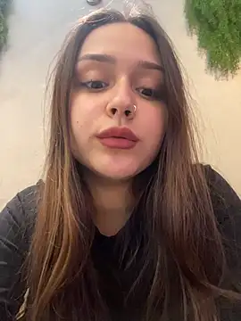 EvelynFly: вебкам-шоу
